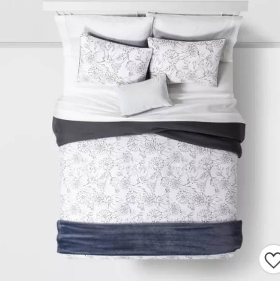 Room Essentials Other - Floral Bed in a Bag White - Room Essentials